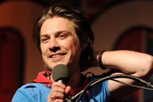 Taylor Hanson wird zum fünften Mal Vater